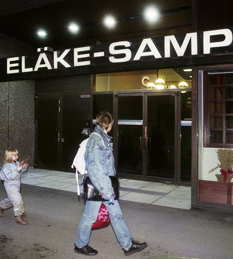 Photo: The pension insurance providers Eläke-Sampo and Eläke-Varma merged together as Varma-Sampo in the summer of 1998.
